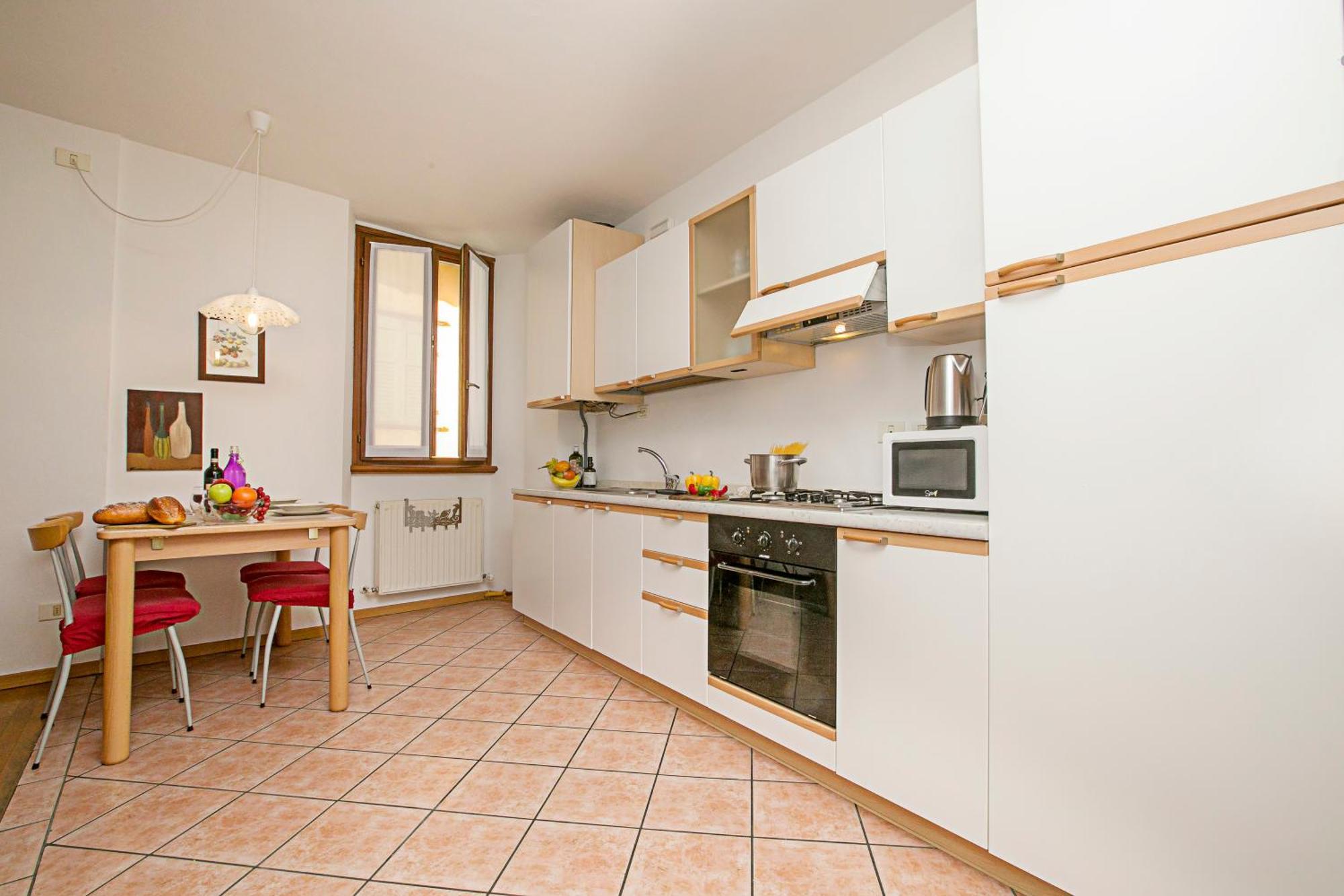 Appartamento Centro Storico Riva 2 - Happy Rentals Bagian luar foto