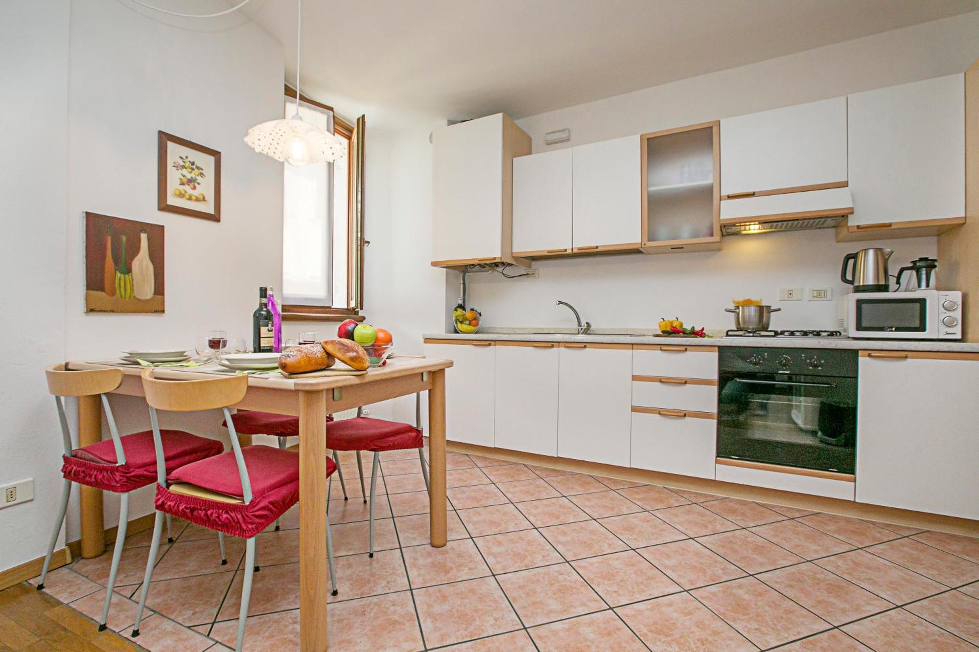 Appartamento Centro Storico Riva 2 - Happy Rentals Bagian luar foto